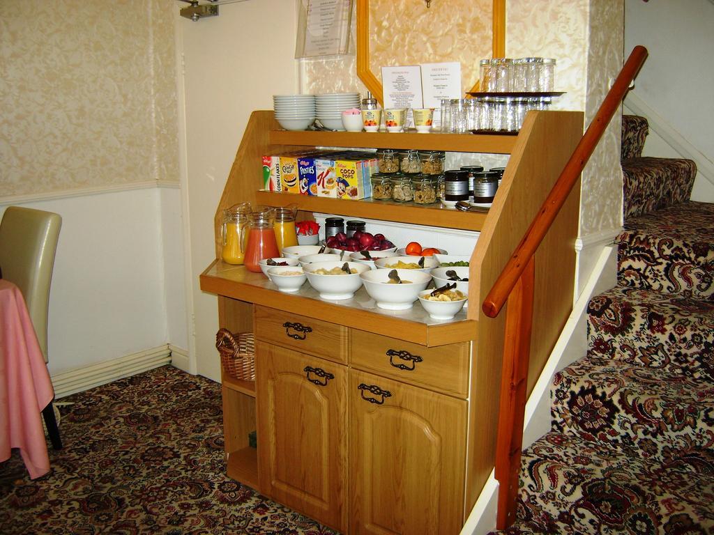 Hotel The Wharncliffe Scarborough Esterno foto