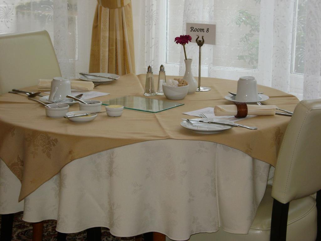 Hotel The Wharncliffe Scarborough Esterno foto